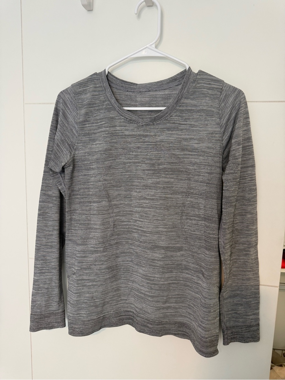 Lululemon Swiftly Tech Long Sleeve